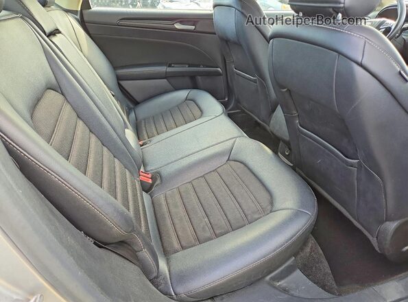 3FA6P0T93JR263963 2018 FORD FUSION Gray Вид задньої частини салону