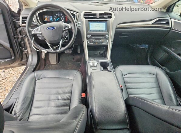 3FA6P0T97HR165559 2017 FORD FUSION Gray Vista del salpicadero