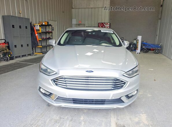 3FA6P0T98HR298038 2017 FORD FUSION Серебряный Вид спереди