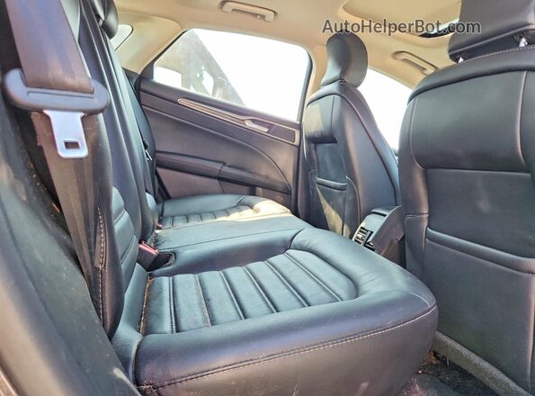 3FA6P0T99HR310326 2017 FORD FUSION Gray Rear seats view
