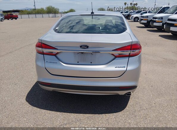 3FA6P0UU0JR243611 2018 FORD FUSION HYBRID Серебряный 