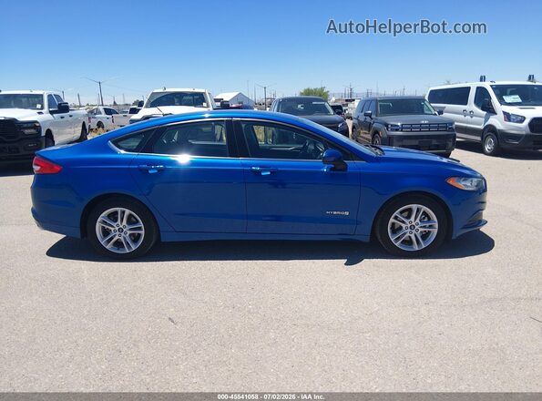 3FA6P0UU1JR122070 2018 FORD FUSION HYBRID Синий Вид задней части салона