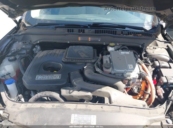 3FA6P0UU1JR273667 2018 FORD FUSION HYBRID Cream Widok z tyłu