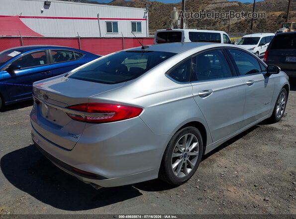 3FA6P0UU2HR330789 2017 FORD FUSION HYBRID Серебряный Задняя правая четверть