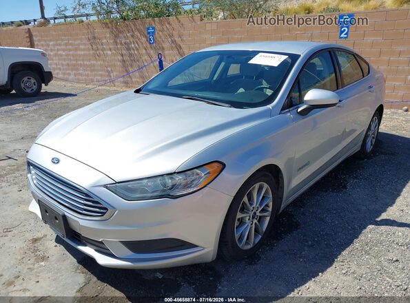 3FA6P0UU2HR330789 2017 FORD FUSION HYBRID Серебряный Передняя левая четверть