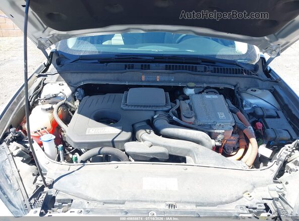 3FA6P0UU2HR330789 2017 FORD FUSION HYBRID Серебряный Вид сзади