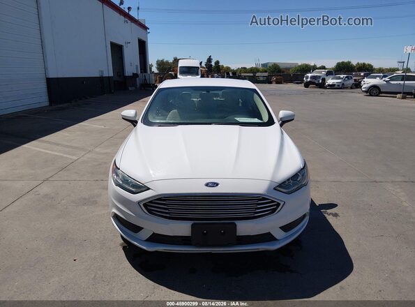 3FA6P0UU2JR100630 2018 FORD FUSION HYBRID Белый Вид задней части салона
