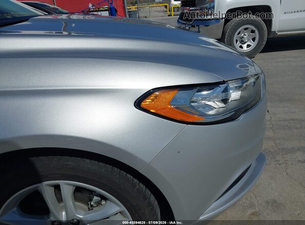 3FA6P0UU2JR100689 2018 FORD FUSION HYBRID Серебряный Вид задней части салона