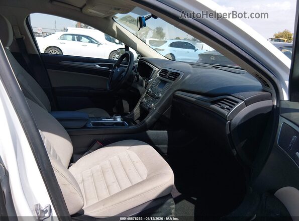 3FA6P0UU2JR101180 2018 FORD FUSION HYBRID Белый Вид салона спереди