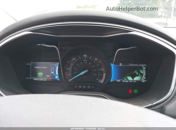 3FA6P0UU2JR122773 2018 FORD FUSION HYBRID White Rear seats view