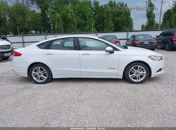 3FA6P0UU2JR122773 2018 FORD FUSION HYBRID White Rear interior view