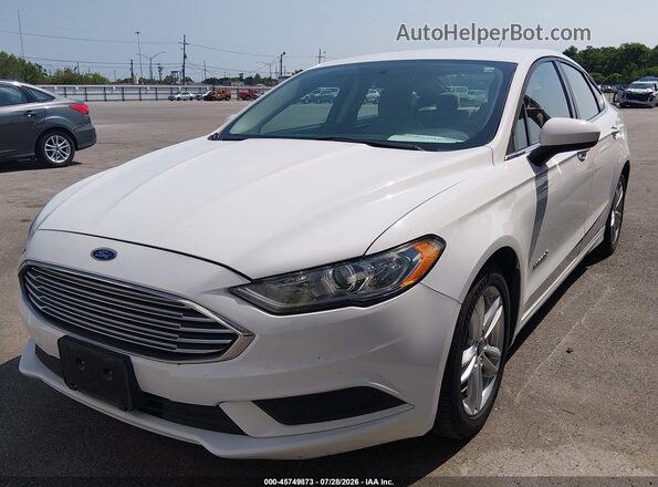 3FA6P0UU2JR254545 2018 FORD FUSION HYBRID White Widok z przodu