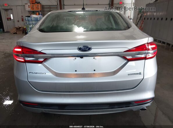 3FA6P0UU3JR126198 2018 FORD FUSION HYBRID Серебряный 
