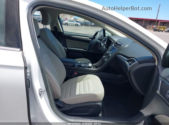 3FA6P0UU3JR235972 2018 FORD FUSION HYBRID White Vista interior delantera