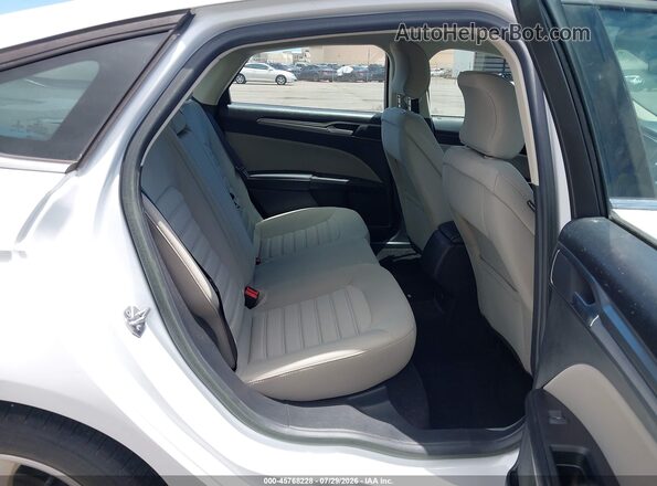 3FA6P0UU3JR235972 2018 FORD FUSION HYBRID White Vista de la etiqueta del VIN