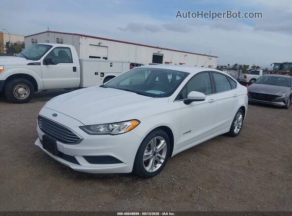 3FA6P0UU3JR254330 2018 FORD FUSION HYBRID White Widok z przodu