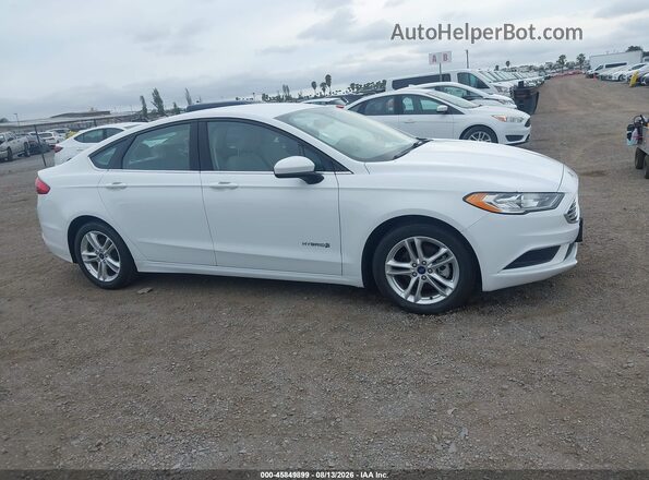 3FA6P0UU3JR254330 2018 FORD FUSION HYBRID White Widok wnętrza 360 stopni