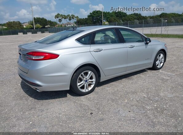 3FA6P0UU3JR271502 2018 FORD FUSION HYBRID Silver Trasero derecho