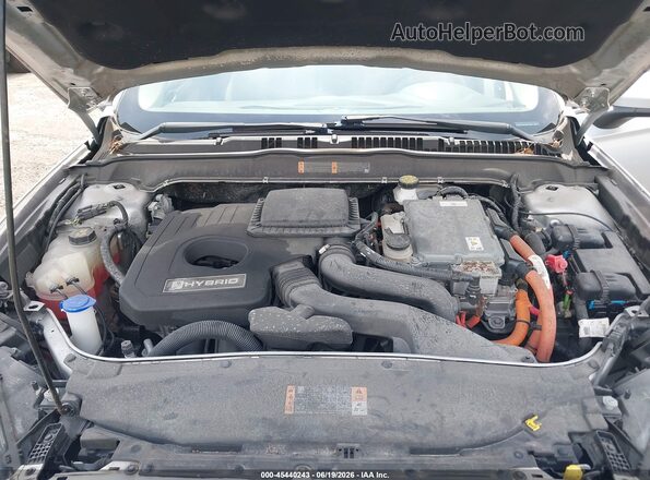 3FA6P0UU3JR271502 2018 FORD FUSION HYBRID Silver Vista trasera