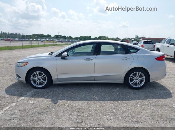 3FA6P0UU3JR271502 2018 FORD FUSION HYBRID Silver Vista interior de 360 grados