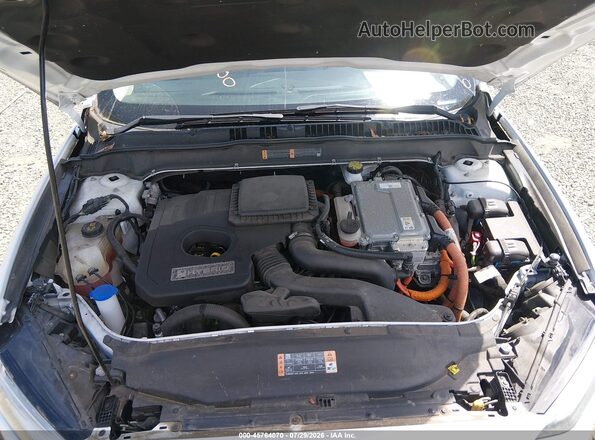 3FA6P0UU4JR271475 2018 FORD FUSION HYBRID White Rear view
