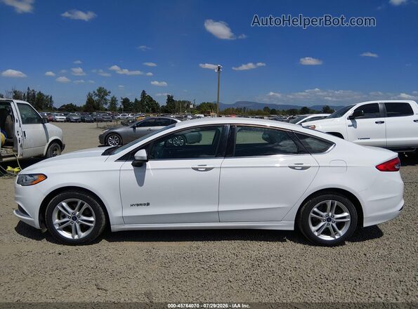 3FA6P0UU4JR271475 2018 FORD FUSION HYBRID White 