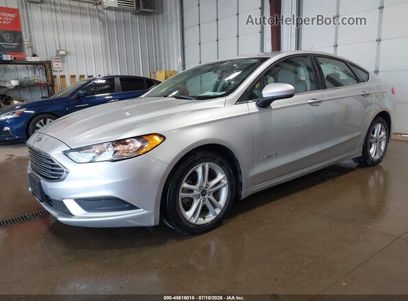 3FA6P0UU5JR243555 2018 FORD FUSION HYBRID Silver Przód lewy
