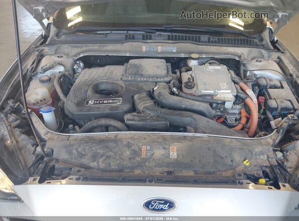 3FA6P0UU5JR278788 2018 FORD FUSION HYBRID Silver Вид ззаду