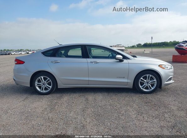 3FA6P0UU5JR282078 2018 FORD FUSION HYBRID Silver Rear interior view