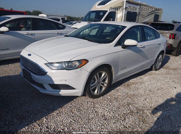 3FA6P0UU6JR141990 2018 FORD FUSION HYBRID White Front left