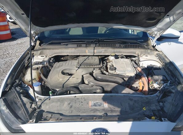 3FA6P0UU6JR141990 2018 FORD FUSION HYBRID White Rear view