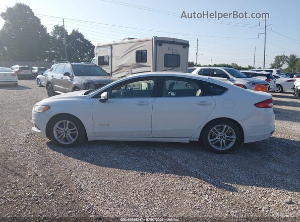 3FA6P0UU6JR141990 2018 FORD FUSION HYBRID White 360 interior view