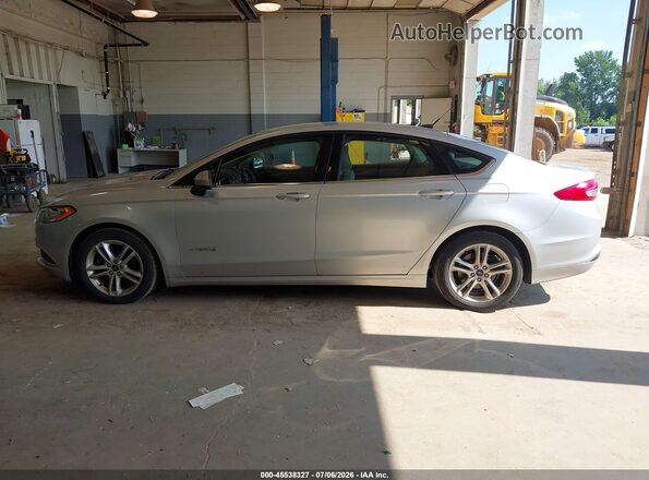 3FA6P0UU6JR235836 2018 FORD FUSION HYBRID Silver Սալոնի 360 աստիճան տեսք