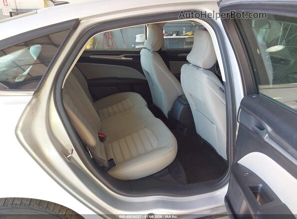 3FA6P0UU6JR235836 2018 FORD FUSION HYBRID Silver VIN կոդի պիտակի տեսք
