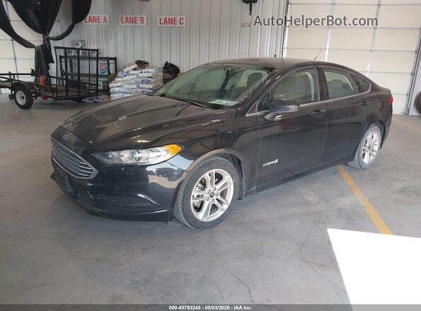 3FA6P0UU7JR100607 2018 FORD FUSION HYBRID Черный Передняя левая четверть