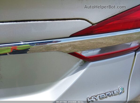 3FA6P0UU7JR122591 2018 FORD FUSION HYBRID Silver Widok wnętrza z tyłu