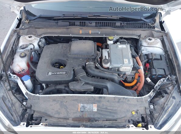 3FA6P0UU7JR243475 2018 FORD FUSION HYBRID White Вид ззаду