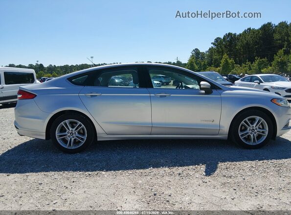 3FA6P0UU7JR271454 2018 FORD FUSION HYBRID Silver Rear interior view