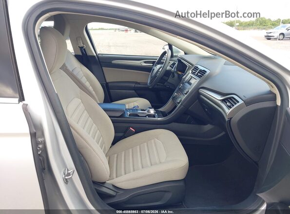 3FA6P0UU8JR282074 2018 FORD FUSION HYBRID Silver Front interior view