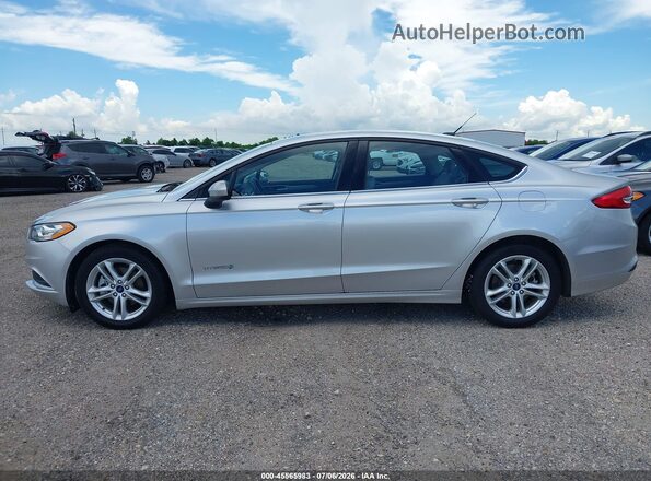 3FA6P0UU8JR282074 2018 FORD FUSION HYBRID Silver 360 interior view