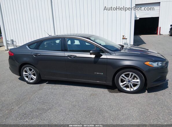 3FA6P0UU9JR258091 2018 FORD FUSION HYBRID Серый Вид задней части салона