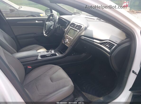 3FA6P0VP4HR288912 2017 FORD FUSION White Front interior view