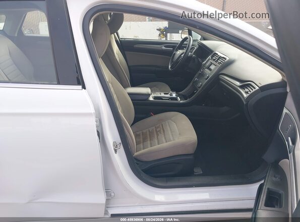 3FA6POG76KR284770 2019 FORD FUSION White Front interior view