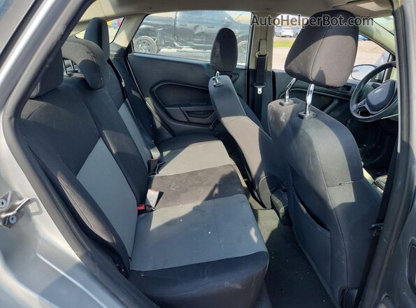 3FADP4AJ1HM117452 2017 FORD FIESTA Silver Вид задніх сидінь