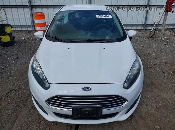 3FADP4AJ7JM133998 2018 FORD FIESTA Белый Вид спереди