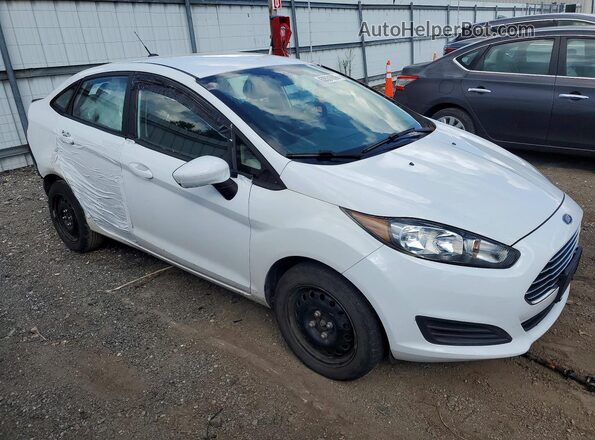 3FADP4AJ7JM133998 2018 FORD FIESTA Белый Передняя правая четверть