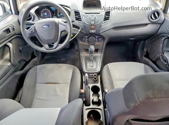 3FADP4AJ7JM133998 2018 FORD FIESTA Белый Вид панели приборов