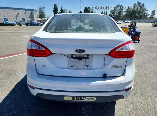 3FADP4AJ9GM139083 2016 FORD FIESTA Белый Вид сзади