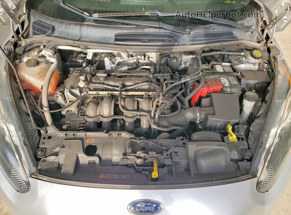 3FADP4AJ9JM132027 2018 FORD FIESTA Silver Vista interior trasera