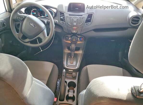 3FADP4AJ9JM132027 2018 FORD FIESTA Silver Vista del salpicadero